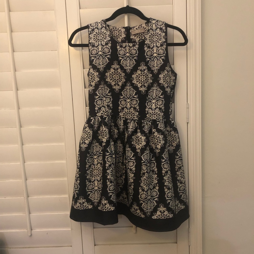 Damask printed sleeveless mini tea dress